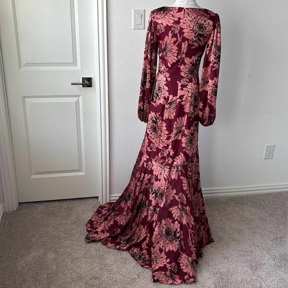 Theia Red Long Sleeve Gown with Sweetheart Neckline - Picture 4 of 11
